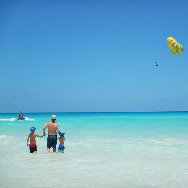 Dreaming in turquoise tonight.
..................
#playadelfines #cancun #girlboss #espanafamilyvacay #workfromanywhere #ladyboss #familia #visitmexico #nofilter